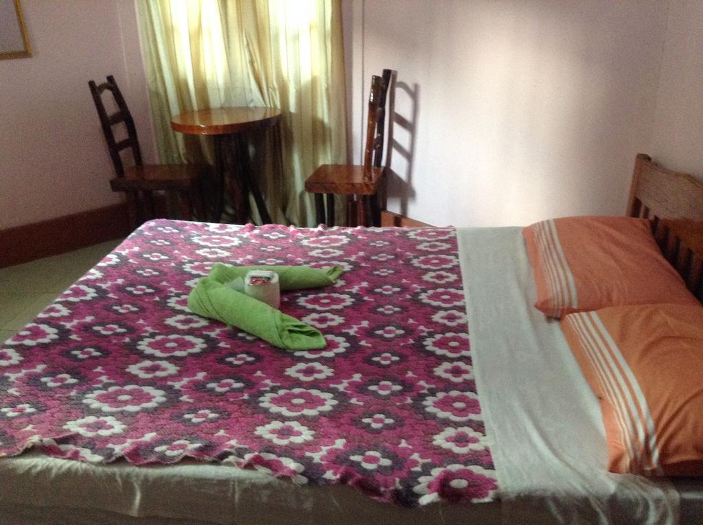 Tia Mers Guest House Пуэрто-Принцеса Экстерьер фото