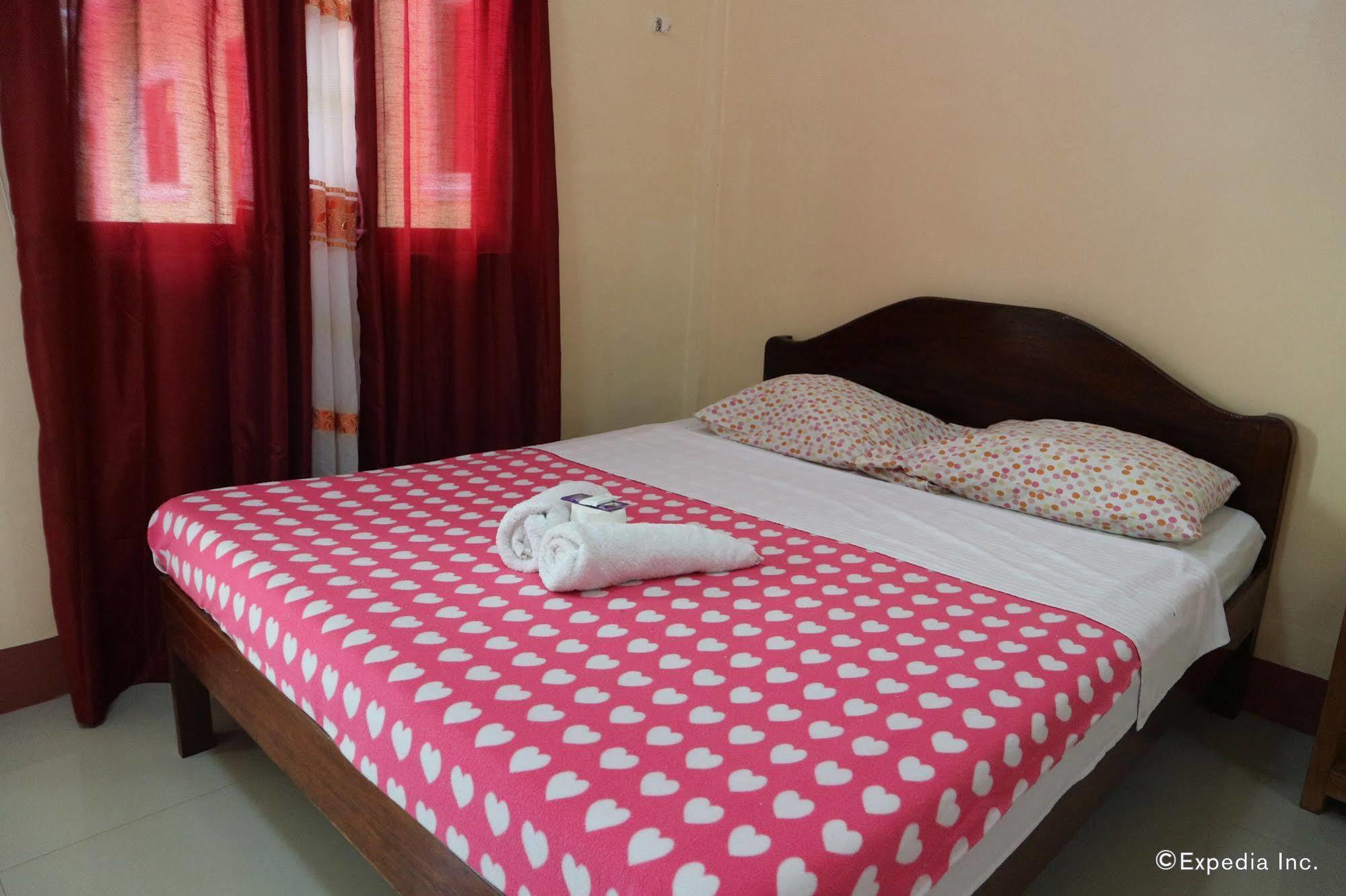Tia Mers Guest House Пуэрто-Принцеса Экстерьер фото