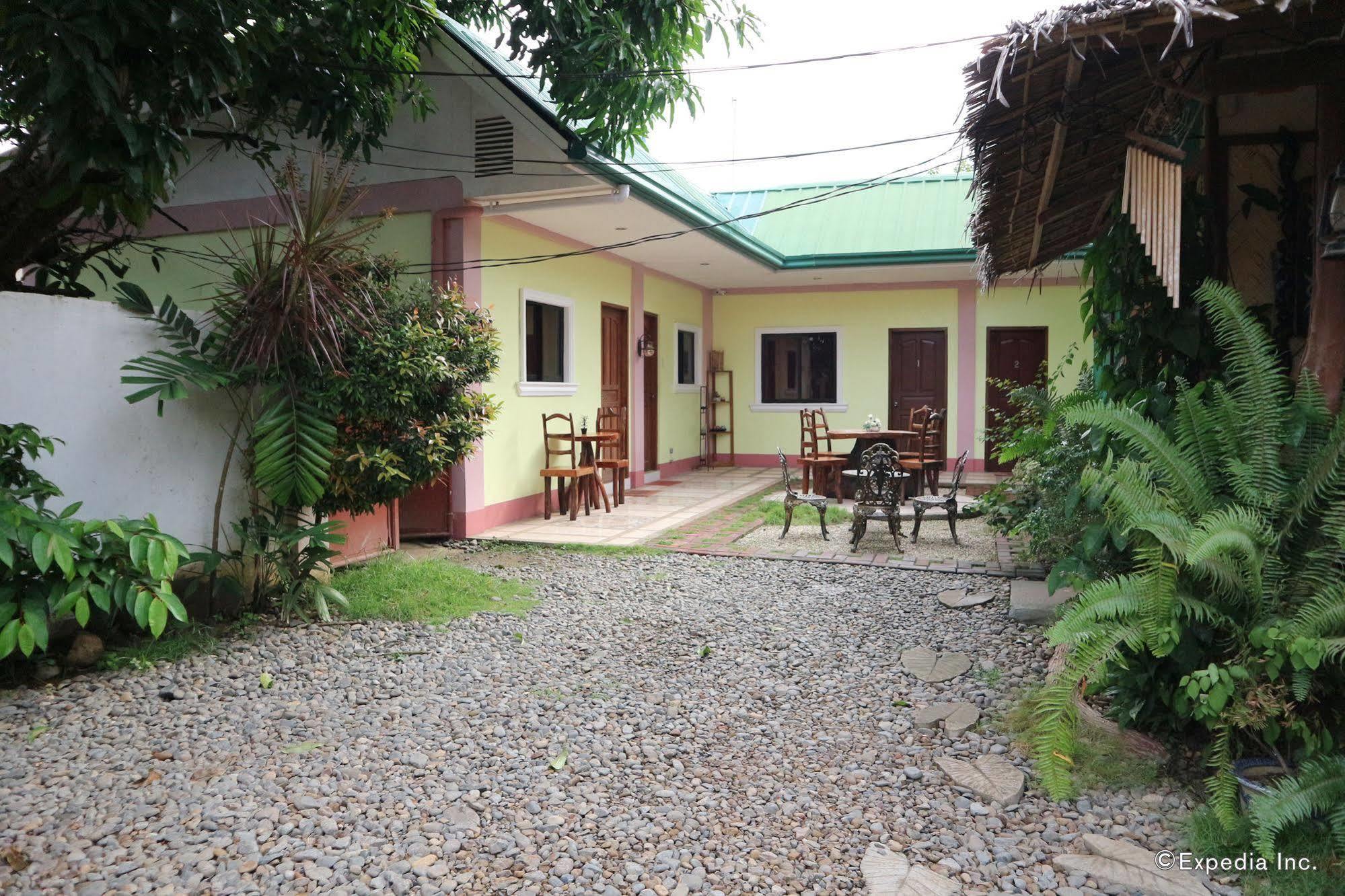 Tia Mers Guest House Пуэрто-Принцеса Экстерьер фото